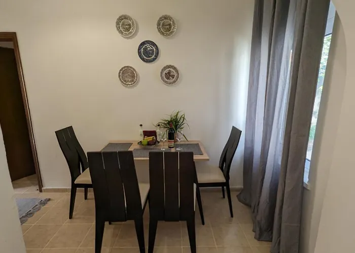 בית נופש Giannis House *