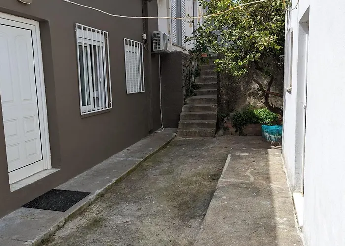 Giannis House Rhodes City